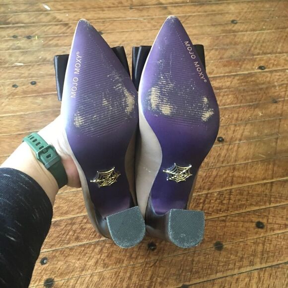 Mojo Moxy retro heels with bows - Picture 4 of 7